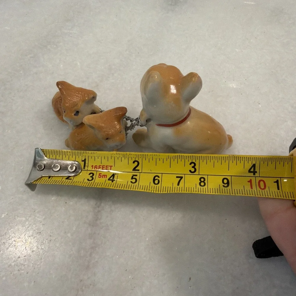 Vtg‎ Porcelain Sitting Boxer Dog w 2 Puppies On Chain Figurine Ceramic Japan MCM